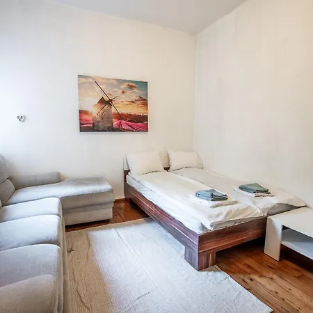 Salts Market 3br Retreat Sofia